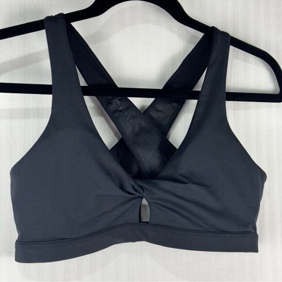 Fabletics Black Mesh Cut-Out Cross-Back Twist-Front Sports Bra Women's Medium - Picture 1 of 5